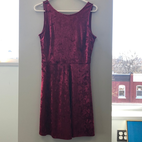 H&M Deep Red Velour Dress. Fits like a six - Picture 6 of 8